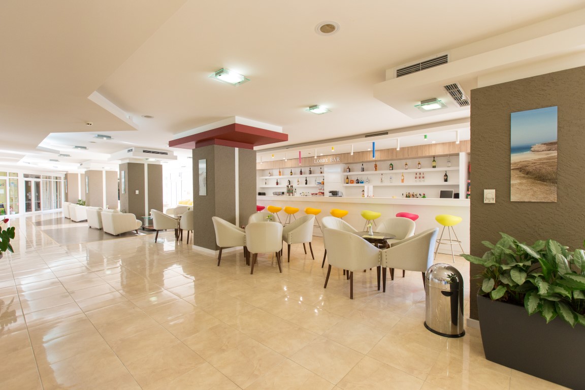 MADARA_HOTEL_NISIPURILE_DE_AUR_BULGARIA_AIR_TOUR_TRAVEL